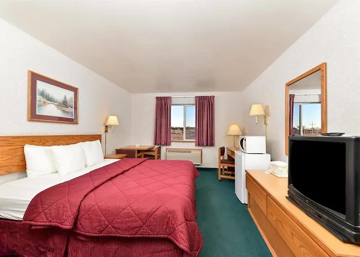 Western Hotel 3*